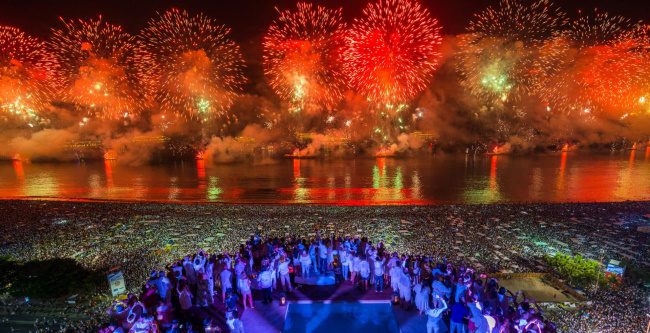 The Best 10 Places to Spend New Year’s Eve in South Africa